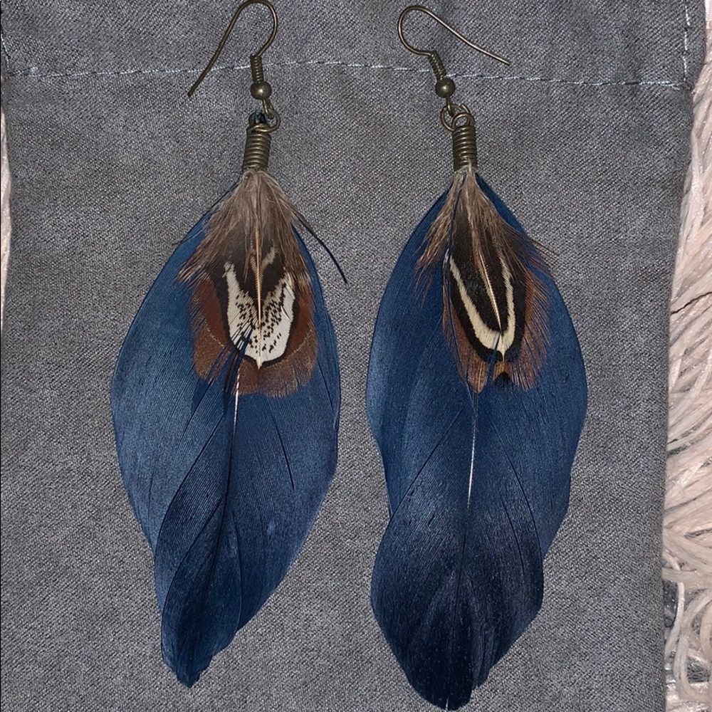 Feathers earrings